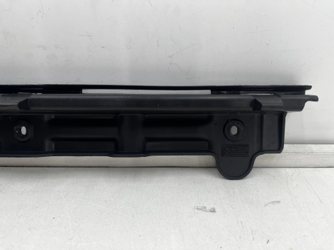 Ślizg Fiat 500 08-24r. tylne środkowe mocowanie zderzaka wspornik wzmocnienie tył 51865469