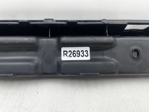 Ślizg Fiat 500 08-24r. tylne środkowe mocowanie zderzaka wspornik wzmocnienie tył 51865469