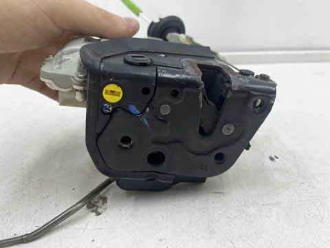 Zamek drzwi Audi A3 8P 03-13r. lewy tylny zamek drzwi 8 pin lewy tył 4F0839015