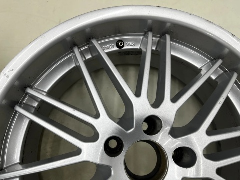 Felgi aluminiowe VW Volkswagen Audi Seat Skoda r19 cali 8,5jx19 ET45 5x112 CH70 felgi z rantem KOMPLET Aluett z12
