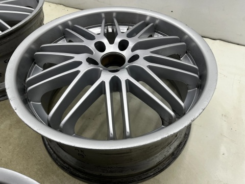 Felgi aluminiowe VW Volkswagen Audi Seat Skoda r19 cali 8,5jx19 ET45 5x112 CH70 felgi z rantem KOMPLET Aluett z12