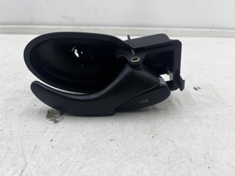 Klamka Ford Focus mk1 98-04r. prawa przednia wewnętrzna rączka drzwi EU prawy przód xs41-a22600-ay