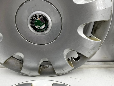 Kołpak Skoda Octavia 2 II 04-13r. 15 cali r15 kołpaki komplet oryginalne 1Z0601147