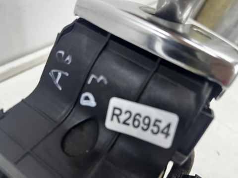Lewarek zmiany biegów Audi A8 D3 02-10r. 3.0TDI automat 4E0864439C
