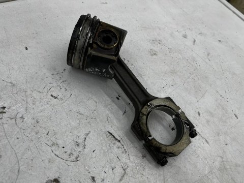 Tłok Korbowód Opel Zafira B Astra H Vectra C 04-14r. 1.9 CDTI nominalne numer bloku 55182303
