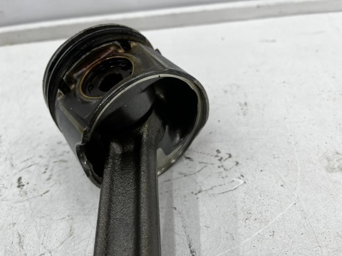 Tłok Korbowód Opel Zafira B Astra H Vectra C 04-14r. 1.9 CDTI nominalne numer bloku 55182303