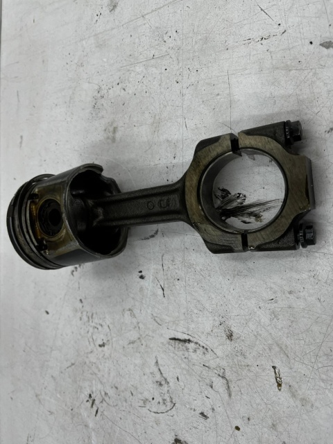 Tłok Korbowód Opel Zafira B Astra H Vectra C 04-14r. 1.9 CDTI nominalne numer bloku 55182303