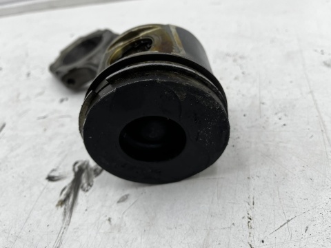 Tłok Korbowód Opel Zafira B Astra H Vectra C 04-14r. 1.9 CDTI nominalne numer bloku 55182303