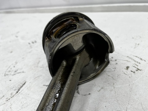 Tłok Korbowód Opel Zafira B Astra H Vectra C 04-14r. 1.9 CDTI nominalne numer bloku 55182303