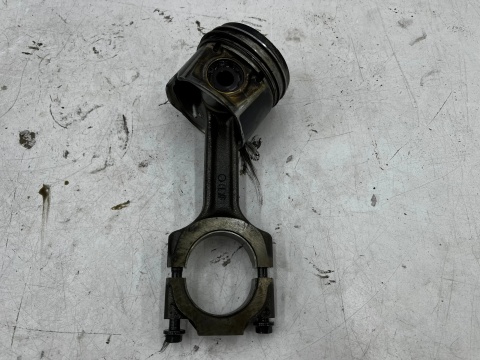 Tłok Korbowód Opel Zafira B Astra H Vectra C 04-14r. 1.9 CDTI nominalne numer bloku 55182303