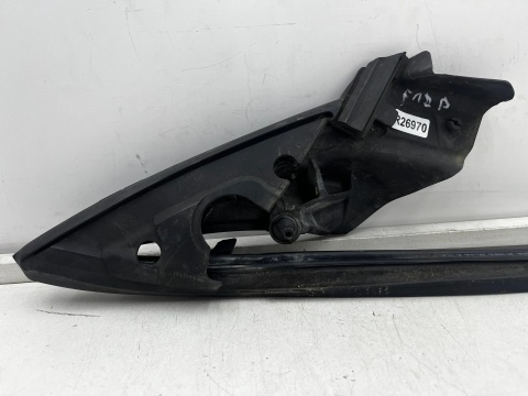 Uszczelka BMW 6 F12 F13 F06 10-18r. prawa przednia górna uszczelka szyby prowadnica szyby prawy przód 7217492