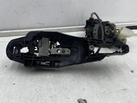 Zamek drzwi Citroen C3 Aircross 1 I 17-24r. lewy przedni zamek drzwi 6 pin lewy przód 16943710