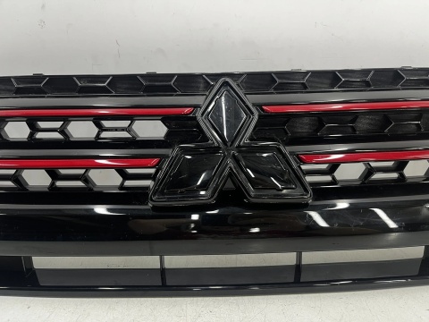 Atrapa Mitsubishi Space Star 19-24r. lift grill przednia maskownica zderzaka 7450b351
