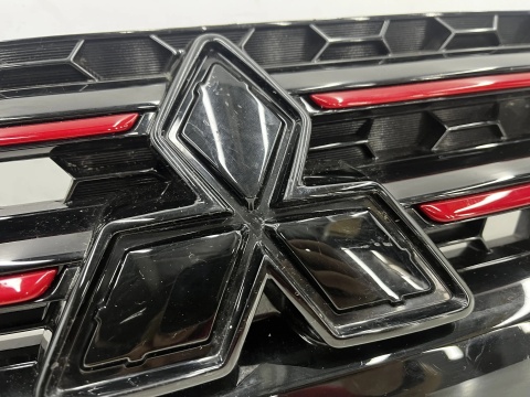 Atrapa Mitsubishi Space Star 19-24r. lift grill przednia maskownica zderzaka 7450b351