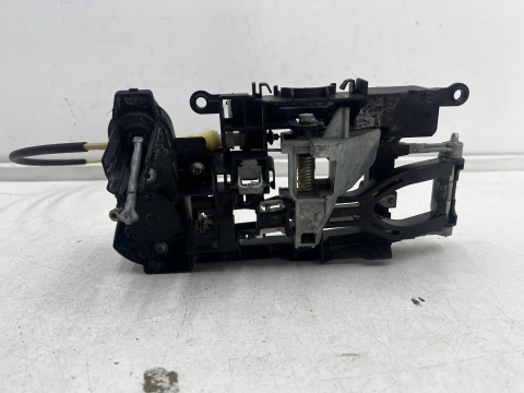 Klamka BMW 6 F12 F13 10-18r. prawa przednia podstawa mocowanie klamki 2722619610