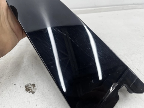 Listwa Citroen C3 Aircross 17-24r. lewa tylna osłona słupka ramki szyby drzwi lewych tylnych POŁYSK 39136476