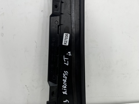 Listwa Citroen C3 Aircross 17-24r. lewa tylna osłona słupka ramki szyby drzwi lewych tylnych POŁYSK 39136476