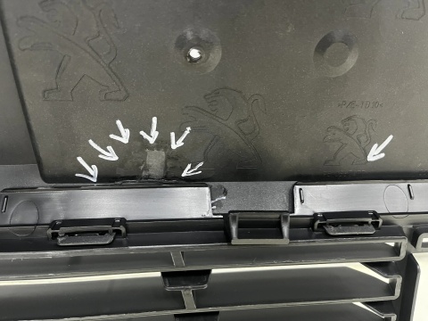 Zderzak przedni Peugeot 3008 2 II 16-20r. Przedlift przód 6XPDC 9810867477