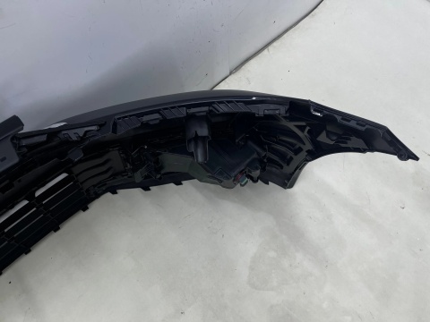 Zderzak przedni VW Touran 3 III 15r.- przód 4XPDC spryski 5TA807221AL