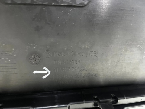 Zderzak przedni VW Touran 3 III 15r.- przód 4XPDC spryski 5TA807221AL