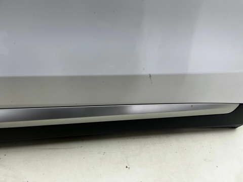 Drzwi MG ZS 1 I 17-24r. prawe przednie prawy przód R10322138