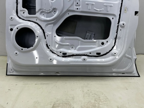 Drzwi MG ZS 1 I 17-24r. prawe przednie prawy przód R10322138