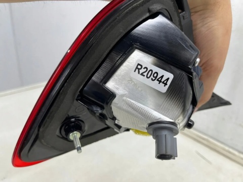 Lampa Mazda CX-5 I CX5 I LIFT 14-17r. prawa tylna w klapę bagażnika LED EU