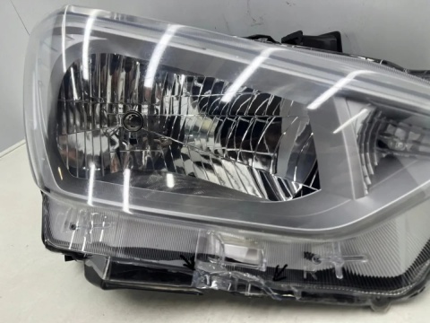 Lampa reflektor Isuzu D-Max 20r.- PRAWA przednia zwykła H4 898328-7875 EU