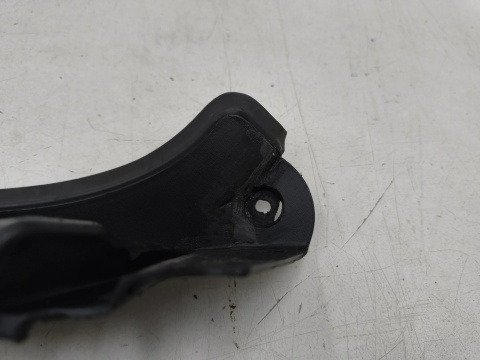 Listwa Renault Trafic 3 III Opel Vivaro B 14r.- prawa nakładka zgarniająca szyby przedniej czołowej zaślepka 93867905