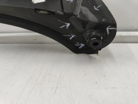 Listwa Renault Trafic 3 III Opel Vivaro B 14r.- prawa nakładka zgarniająca szyby przedniej czołowej zaślepka 93867905