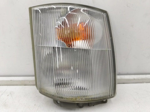 Kierunkowskaz Toyota Dyna U300 05r.- PRAWY kierunkowskaz kierunek migacz lampa reflektor ORYGINALNY