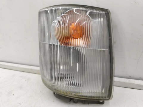 Kierunkowskaz Toyota Dyna U300 05r.- PRAWY kierunkowskaz kierunek migacz lampa reflektor ORYGINALNY