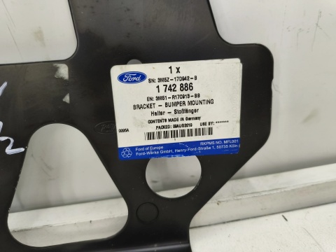 Poszycie Ford C-Max Mk1 C-Max MK2 03-19r. NOWY pas tylny bagażnika PRAWE dolne poszycie zewnętrzne mocowanie belki