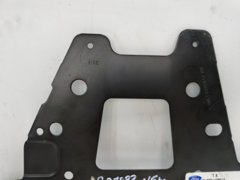 Poszycie Ford C-Max Mk1 C-Max MK2 03-19r. NOWY pas tylny bagażnika PRAWE dolne poszycie zewnętrzne mocowanie belki