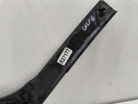 Tapicerka VW Golf 6 VI 08-12r. 5Drzwi nakładka rączki boczka drzwi prawych przednich tylnych listwa 5k4868040a