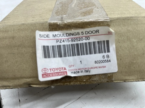 Listwa Toyota AYGO I 05-14r. 5Drzwi KOMPLET listew na drzwi dodatkowe ochro
