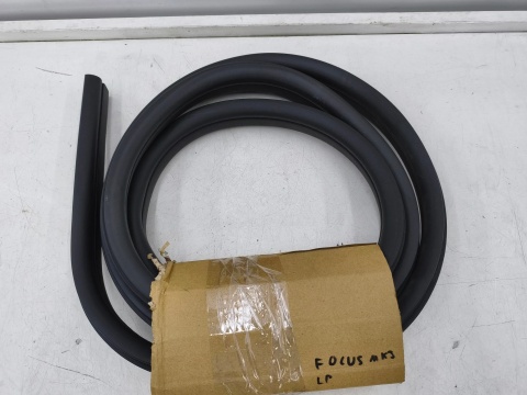 Uszczelka Ford Focus Mk3 10-19r. guma drzwi kierowcy lewy przód wewnętrzna