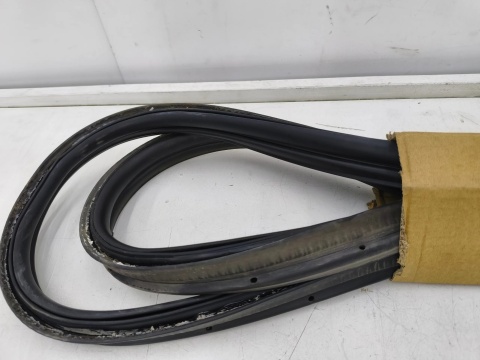 Uszczelka Ford Focus Mk3 10-19r. kombi guma klapy bagażnika wewnętrzna