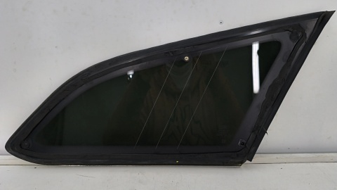 Szyba boczna Ford Focus Mk3 10-19r. kombi lewy tylny trójkąt karoseryjna przyciemniana bm51-a297b01-f