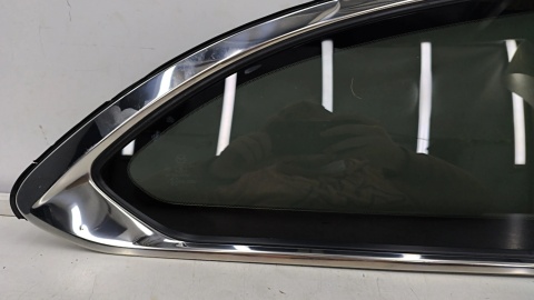 Szyba boczna Mazda 6 III GJ 12-24r. kombi prawy tylny trójkąt karoseryjna przyciemniana