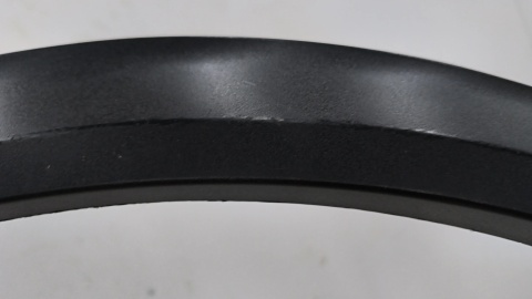 Listwa Peugeot 2008 II 19r.- LEWY przedni rant nadkola błotnika nakładka struktura lewy przód 9825736480