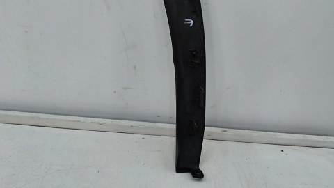 Listwa Peugeot 2008 II 19r.- LEWY przedni rant nadkola błotnika nakładka struktura lewy przód 9825736480
