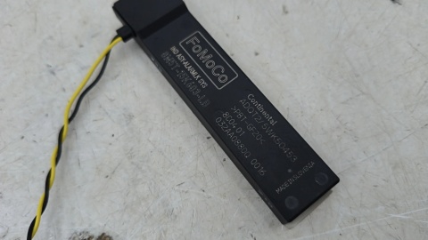 Wzmacniacz antenowy Ford Focus Mk3 C-max MK2 10-19r. moduł wewnętrzny w bagażniku 8m5t-15k603-lb