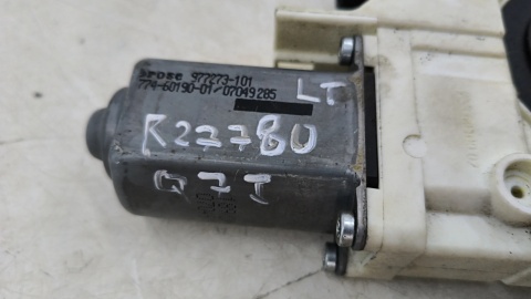 Podnośnik szyb Audi Q7 1 I 4L 05-15r. lewy tylny silniczek podnoszenia szyby lewy tył 4l0959801b