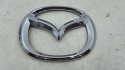 Znaczek Mazda MX-5 IV 15r.- przedni znaczek atrapy noska zderzaka emblemat przód ORYGNALNY n243-51741