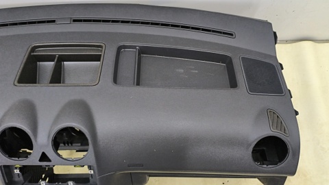 Deska rozdzielcza Vw Volkswagen Caddy 3 III 03-15r. wersja BEZ PODUSZKI pasażera konsola kokpit