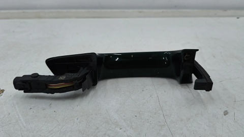 Klamka VW Touareg 2 II 7p 10-18r. KEYLESS prawa przednia klamka drzwi rączka prawy przód 7p6837206d