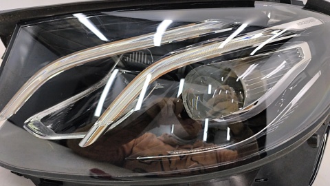 Lampa reflektor Mercedes w213 E-klasa 16-20r. lewa przednia LED HIGH PERFOMANCE lewy przód a2139067706