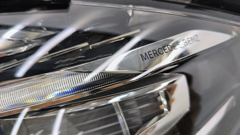 Lampa reflektor Mercedes w213 E-klasa 16-20r. lewa przednia LED HIGH PERFOMANCE lewy przód a2139067706