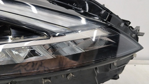 Lampa reflektor Nissan Qashqai III J12 21-24r prawa przednia Europa Adaptive LED 8+5 13pin oryginał xcer011a02a00 100-8d02g